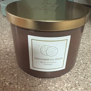 Gingerbread Snaps Scented Candle